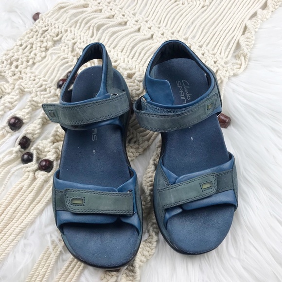 clarks springer sandals size 5